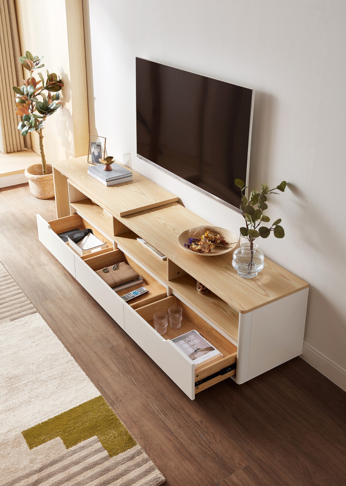 Westley Extendable 72-108" Media Unit