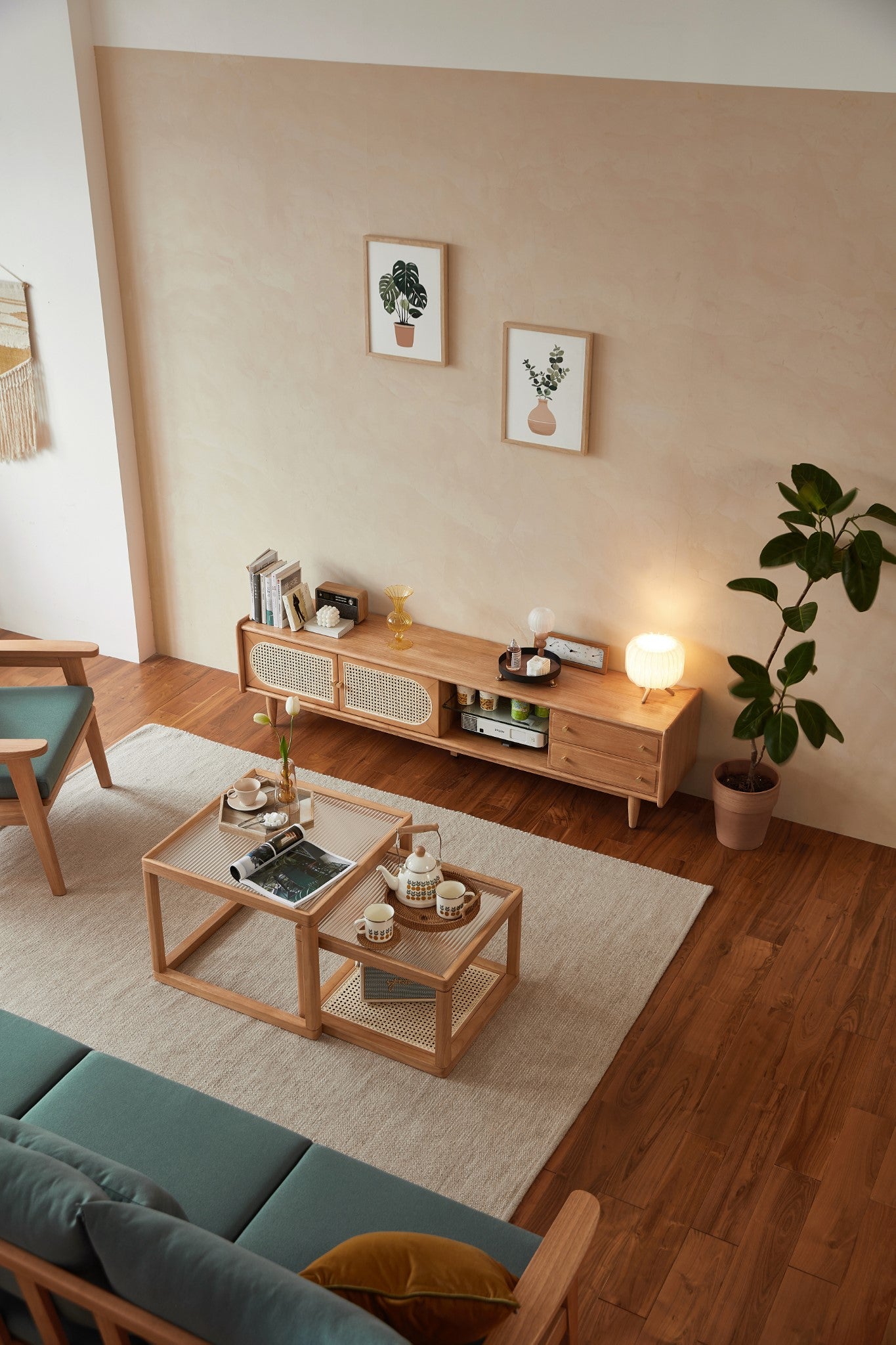 Lennon Media Unit