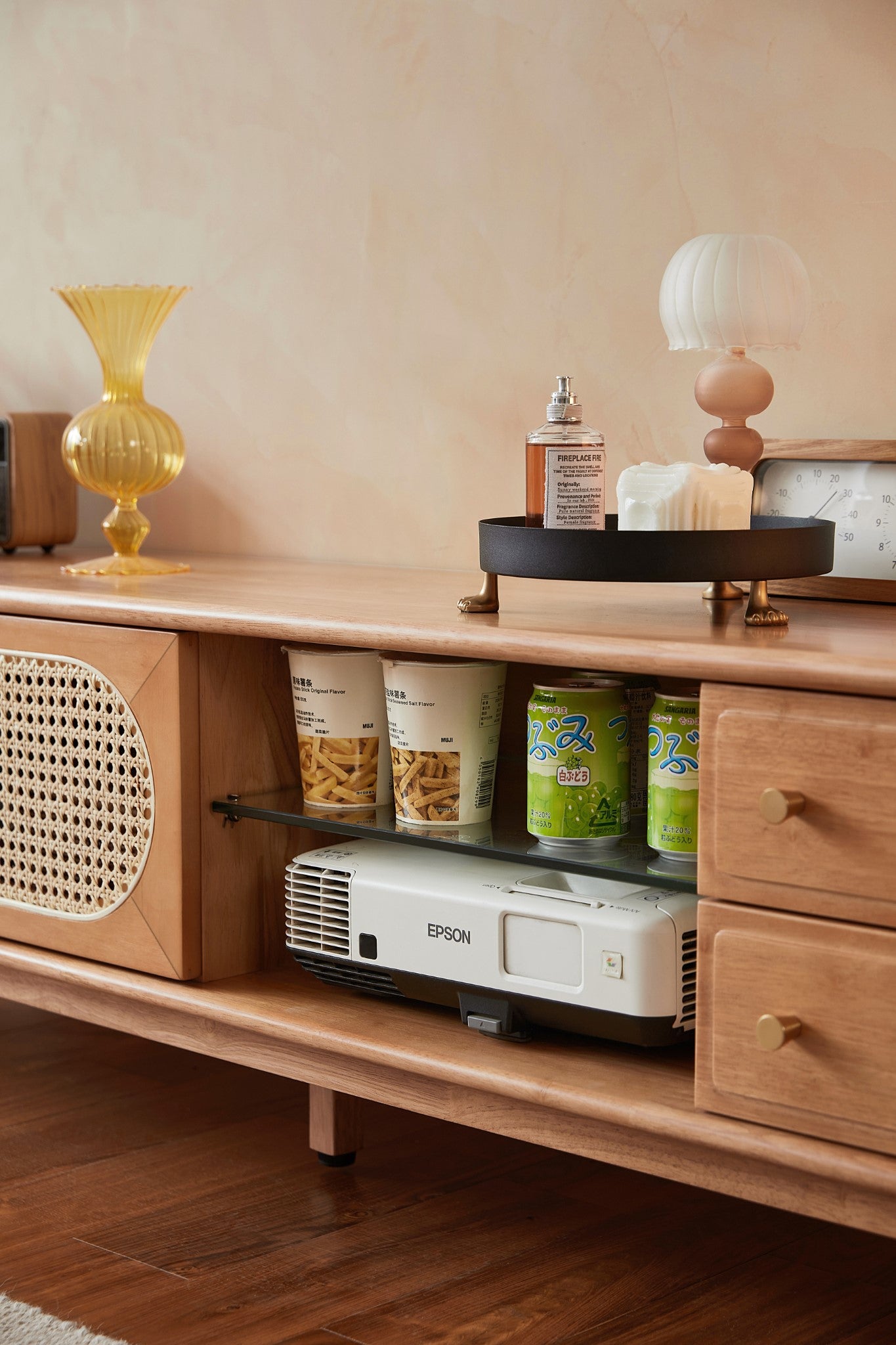 Lennon Media Unit
