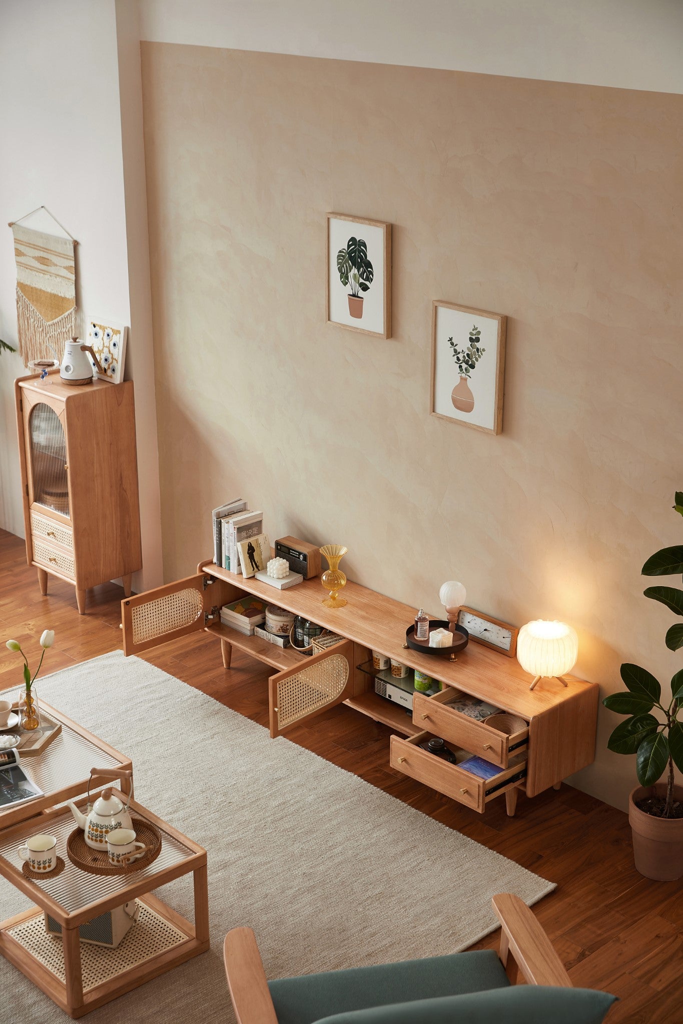 Lennon Media Unit