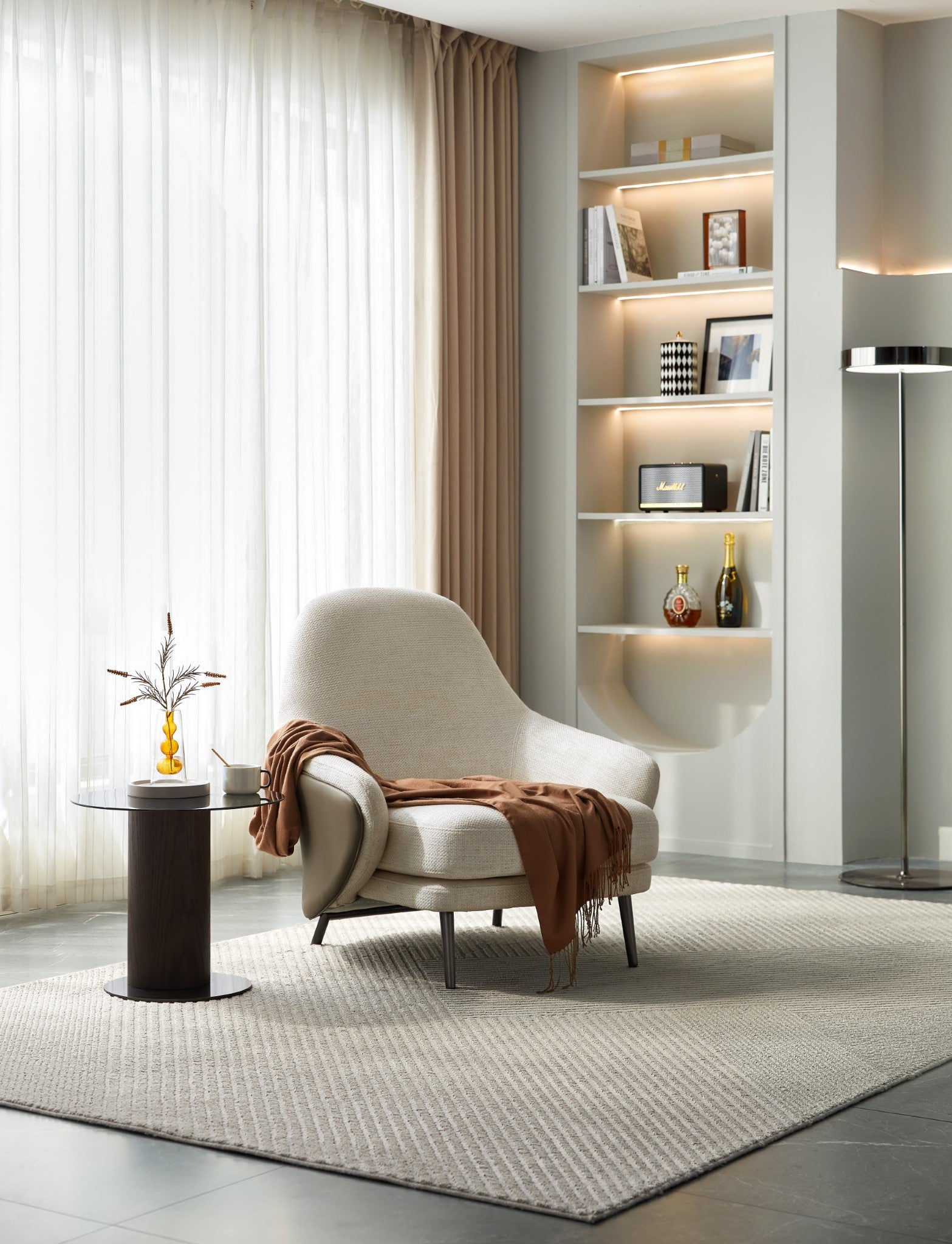 Veloura Chair